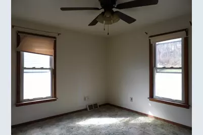 1019 Arlington Avenue, Jeannette, PA 15644 - Photo 10