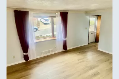 314 Pointview Rd, Pittsburgh, PA 15227 - Photo 2