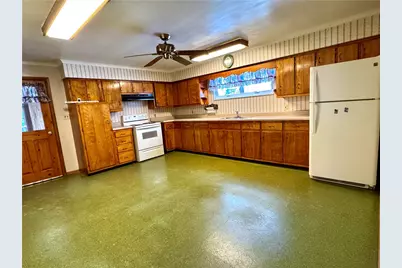 260 Simon Dr, Summit Township, PA 16002 - Photo 10