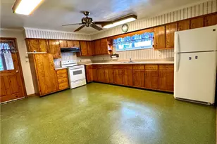 260 Simon Dr, Summit Township, PA 16002 - Photo 10