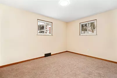707 Clark Ave, Jeannette, PA 15644 - Photo 20