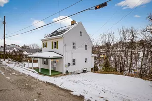 2028 Texdale St, Beechview, PA 15216 - Photo 2