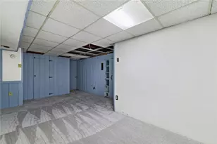 5704 Willow Terrace Dr, Bethel Park, PA 15102 - Photo 30