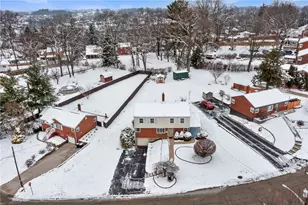 5704 Willow Terrace Dr, Bethel Park, PA 15102 - Photo 38