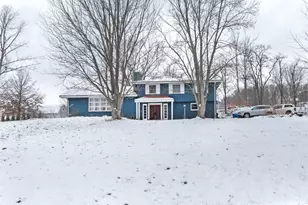 722 Connellsville Ave, Bullskin Township, PA 15425 - Photo 2