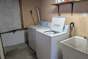 1305 Stem St, Pittsburgh, PA 15220 - Photo 14