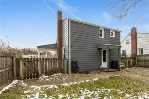 1157 Cloverfield Dr, Pittsburgh, PA 15227 - Photo 6