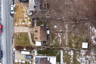 1157 Cloverfield Dr, Pittsburgh, PA 15227 - Photo 8