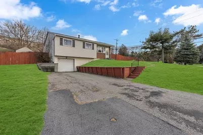 100 Palomino Dr, North Fayette, PA 15071 - Photo 2