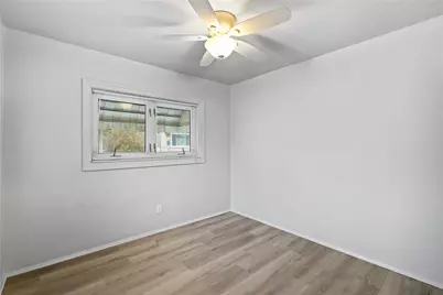 2401 Salisbury St, Pittsburgh, PA 15210 - Photo 8