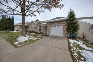 563 Newport, Pittsburgh, PA 15235 - Photo 2