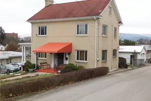 111 Bierer Ln, Uniontown, PA 15401 - Photo 2