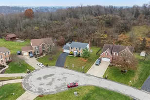 1270 Barnstaple Dr, South Park, PA 15129 - Photo 4