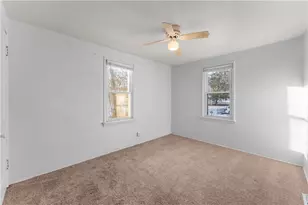 237 Collins Dr, Pittsburgh, PA 15235 - Photo 12