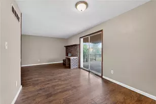 130 Harphen St, Versailles Boro, PA 15132 - Photo 6