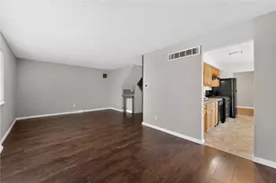 130 Harphen St, Versailles Boro, PA 15132 - Photo 8