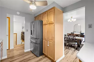 427 Stoneybrook Dr, Elizabeth Twp/Boro, PA 15037 - Photo 8