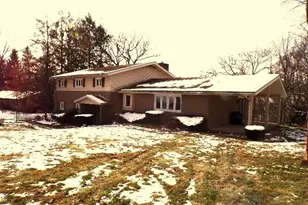 114 Duncan Cir, Brighton Township, PA 15009 - Photo 4