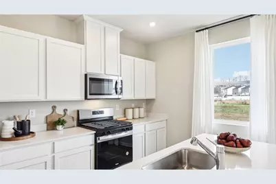 306 Saint Michael Way, Findlay Township, PA 15126 - Photo 4