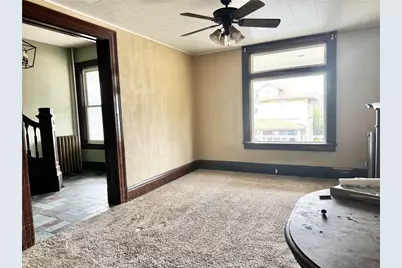 613 Crest Ave, Charleroi Boro, PA 15022 - Photo 6