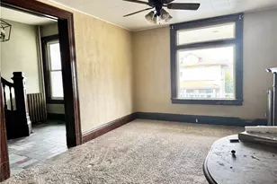 613 Crest Ave, Charleroi Boro, PA 15022 - Photo 6