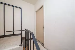 1114 Sarah St, Pittsburgh, PA 15203 - Photo 2