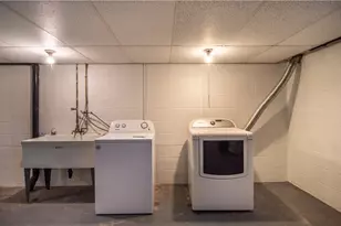 110 Hickory Ln, West Leechburg, PA 15656 - Photo 32