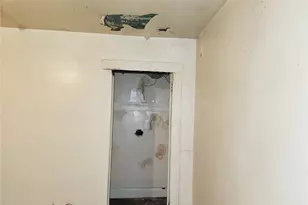 504 Beechwood Ave, Farrell, PA 16121 - Photo 14