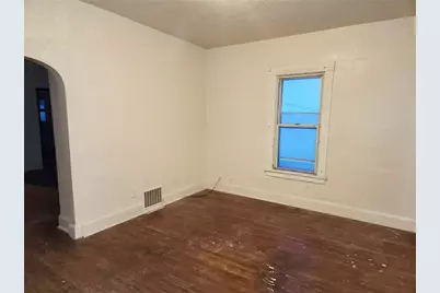 504 Beechwood Ave, Farrell, PA 16121 - Photo 8