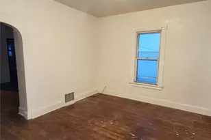 504 Beechwood Ave, Farrell, PA 16121 - Photo 8