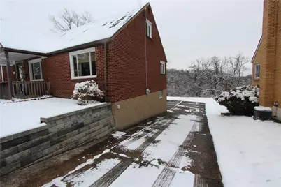 1417 Jefferson Heights Road, Wilkins Township, PA 15235 - Photo 6