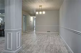 124 Forest Green Dr, Moon/Crescent Twp, PA 15108 - Photo 10