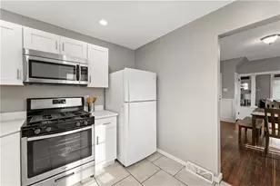 816 Boggs Ave, Pittsburgh, PA 15211 - Photo 12