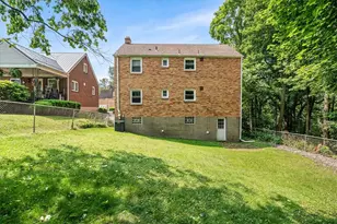 132 Homer Pl, Pittsburgh, PA 15223 - Photo 2