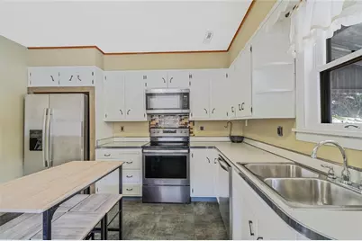 560 Lake Lynn Rd, Springhill Township, PA 15451 - Photo 10