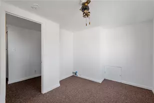 912 Hillsboro St, Pittsburgh, PA 15204 - Photo 22