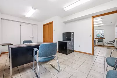 420 Montgomery Ave, New Castle, PA 16102 - Photo 4