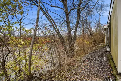 420 Montgomery Ave, New Castle, PA 16102 - Photo 2