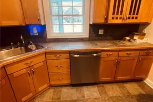 211 Fairmont St, McDonald, PA 15057 - Photo 8