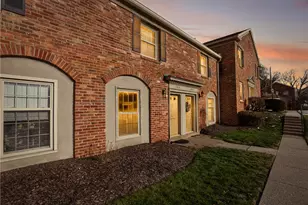 384 Newburn Dr, Scott Township, PA 15216 - Photo 6