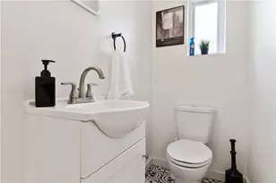 1238 Butterfield Wy, Pittsburgh, PA 15212 - Photo 14