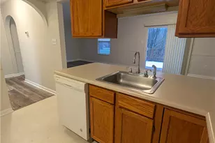 28 Cinque Terra Pl, Finleyville, PA 15332 - Photo 10