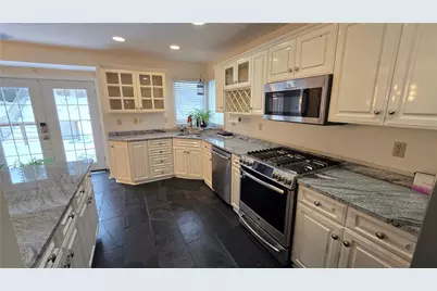 243 Augusta St, Pittsburgh, PA 15211 - Photo 4