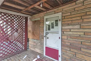 1940 Laketon Rd, Pittsburgh, PA 15221 - Photo 8