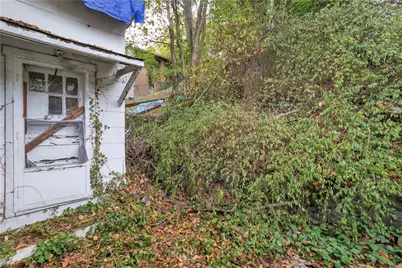 1940 Laketon Rd, Pittsburgh, PA 15221 - Photo 14