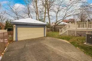 125 W Marlin Dr, Pittsburgh, PA 15216 - Photo 6