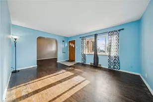 1309 Penhurst Dr, Elizabeth Twp/Boro, PA 15135 - Photo 4