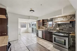 32 Stadium Rd, East Bethlehem, PA 15333 - Photo 14