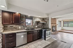 32 Stadium Rd, East Bethlehem, PA 15333 - Photo 18