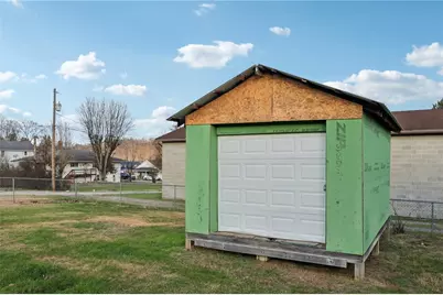 32 Stadium Rd, East Bethlehem, PA 15333 - Photo 46